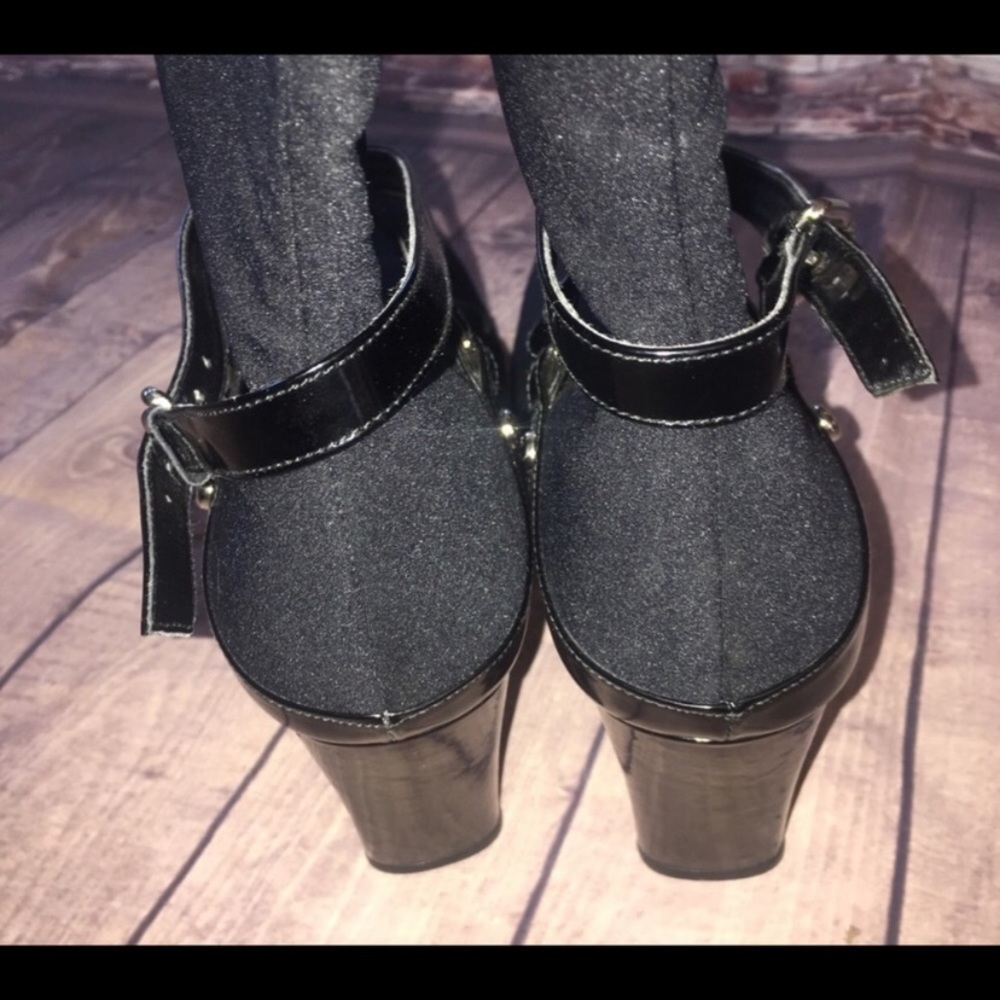 Stuart Weiztman Black High Heeled Booties - Picture 2 of 4